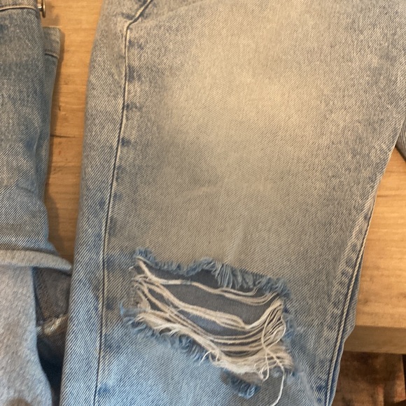 From Khloe kardashions brand good American size 10 - Picture 4 of 5